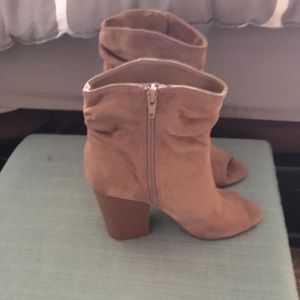 Open toe camel boot